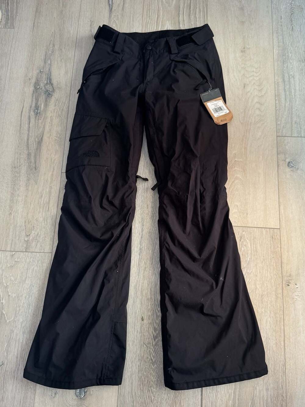 North Face Women’s XS Black Insulated Snow Pants Ski Snowboard Cargo Winter